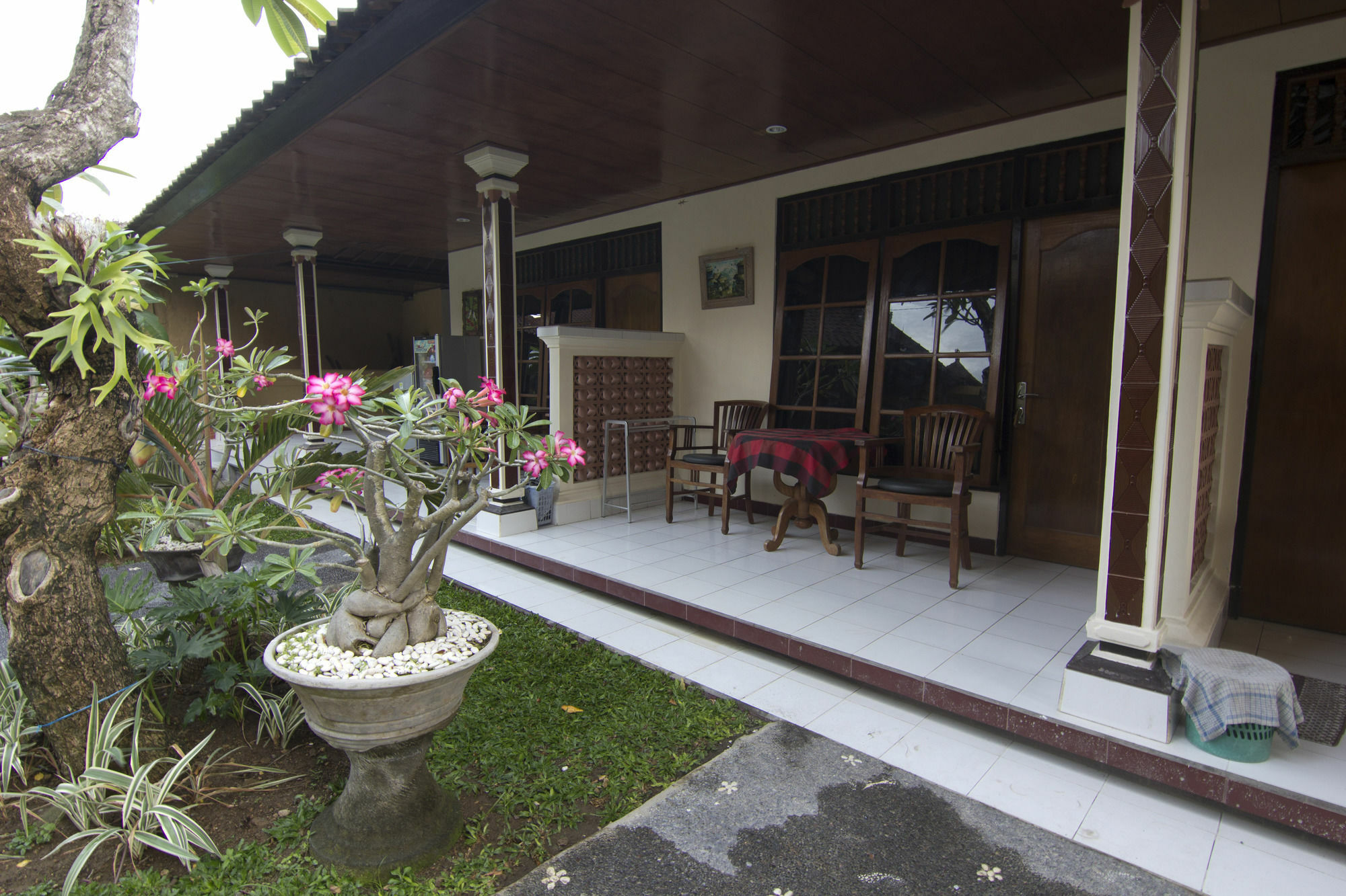 Donna Homestay Санур Екстер'єр фото